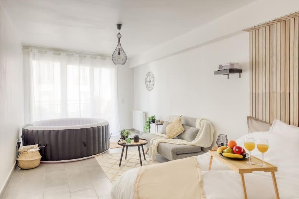 Super Appartement Cosy-Jacuzzi Proche De Paris โคนี-ซู-บัว ภายนอก รูปภาพ